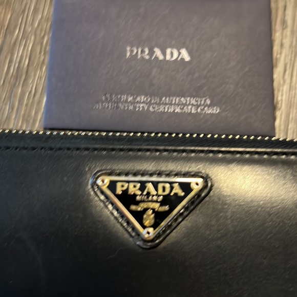 Prada Wallet Authentic - Picture 8 of 9